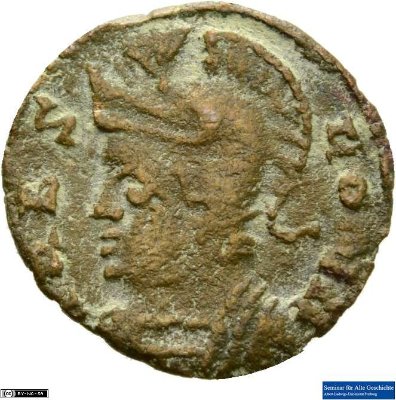 Nummus, Urbs Roma330-331 n. Chr.Antike HerrscherprägungConstantinus I. (um 270/288-337 n. Chr.)