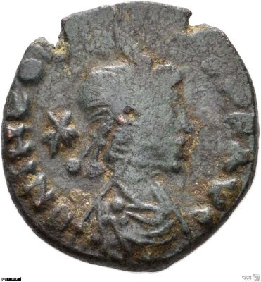 Aes 3, Theodosius II.408-423 n. Chr.Antike HerrscherprägungTheodosius II. (401-450 n. Chr.)